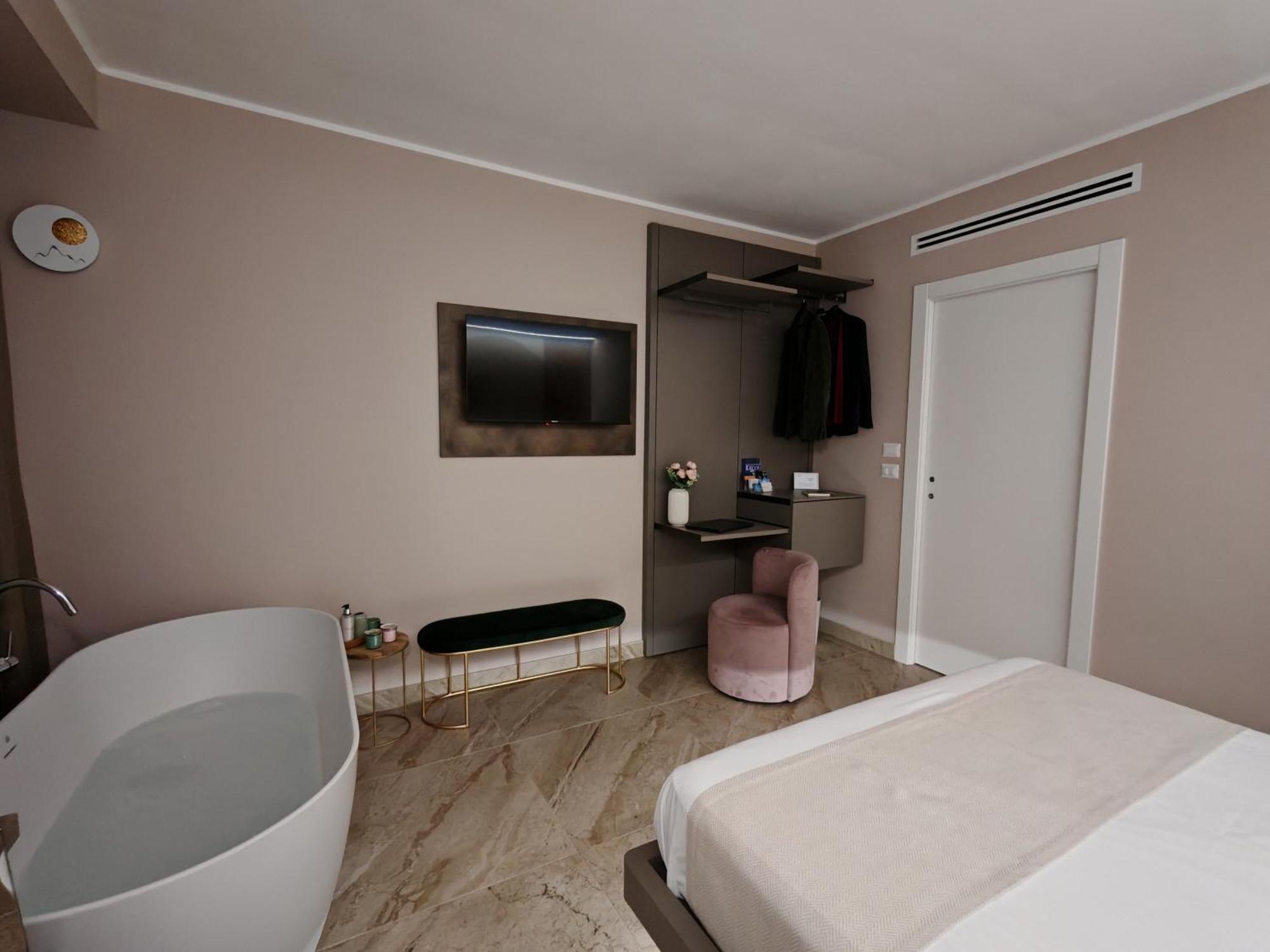 Effe4 Lovely Room Bari Extérieur photo