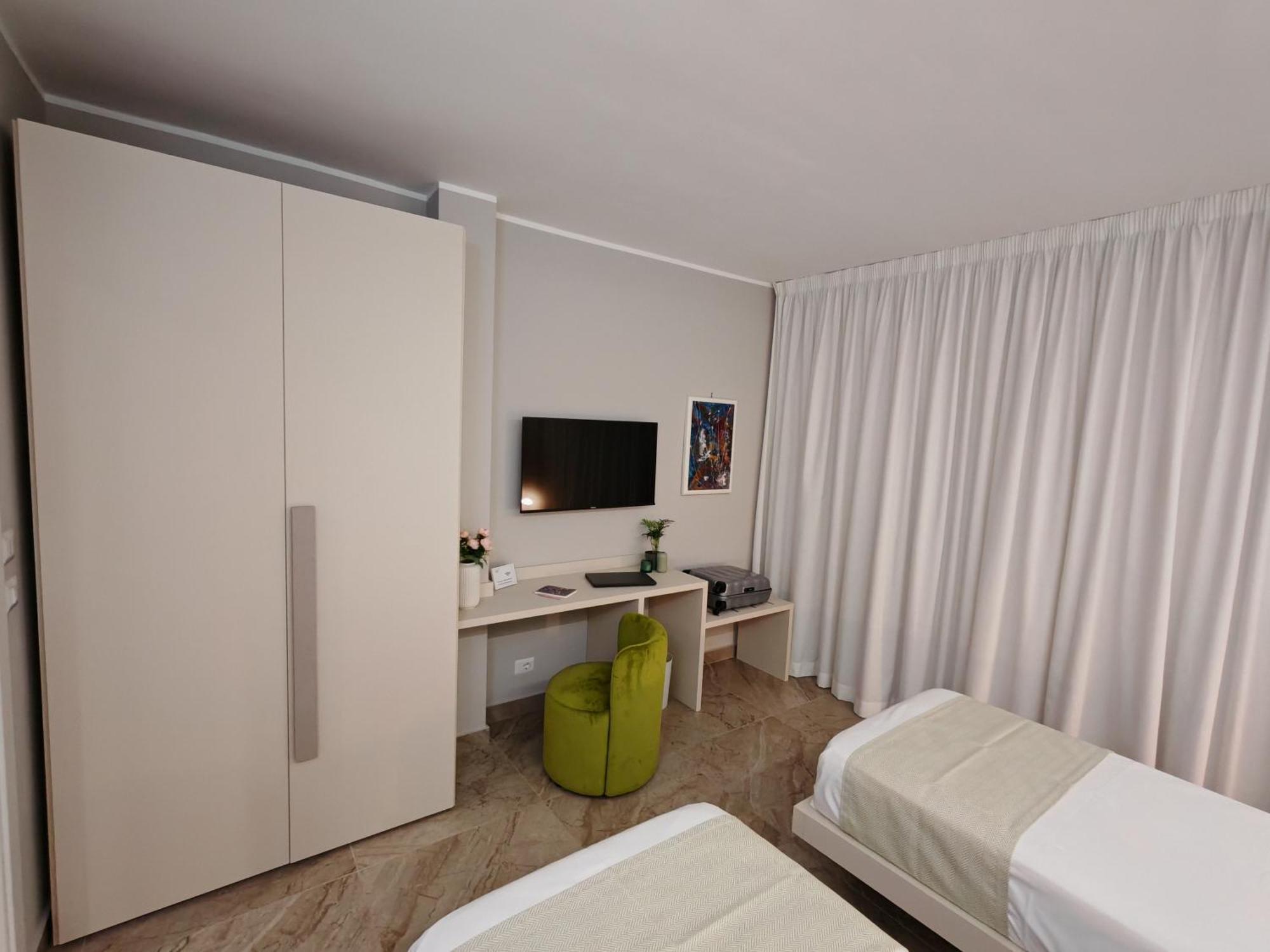 Effe4 Lovely Room Bari Extérieur photo