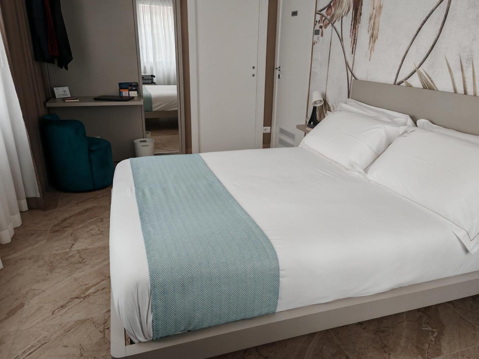 Effe4 Lovely Room Bari Extérieur photo